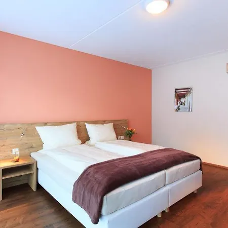 Sleeps 4 Wifi T425784 *